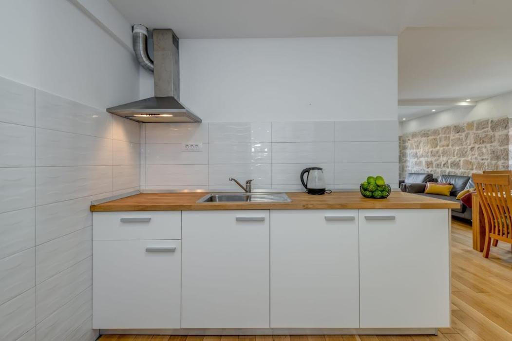 Guesthouse Lion Сплит Экстерьер фото