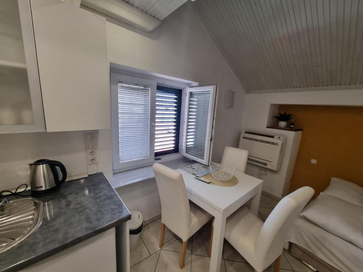 Guesthouse Lion Сплит Экстерьер фото