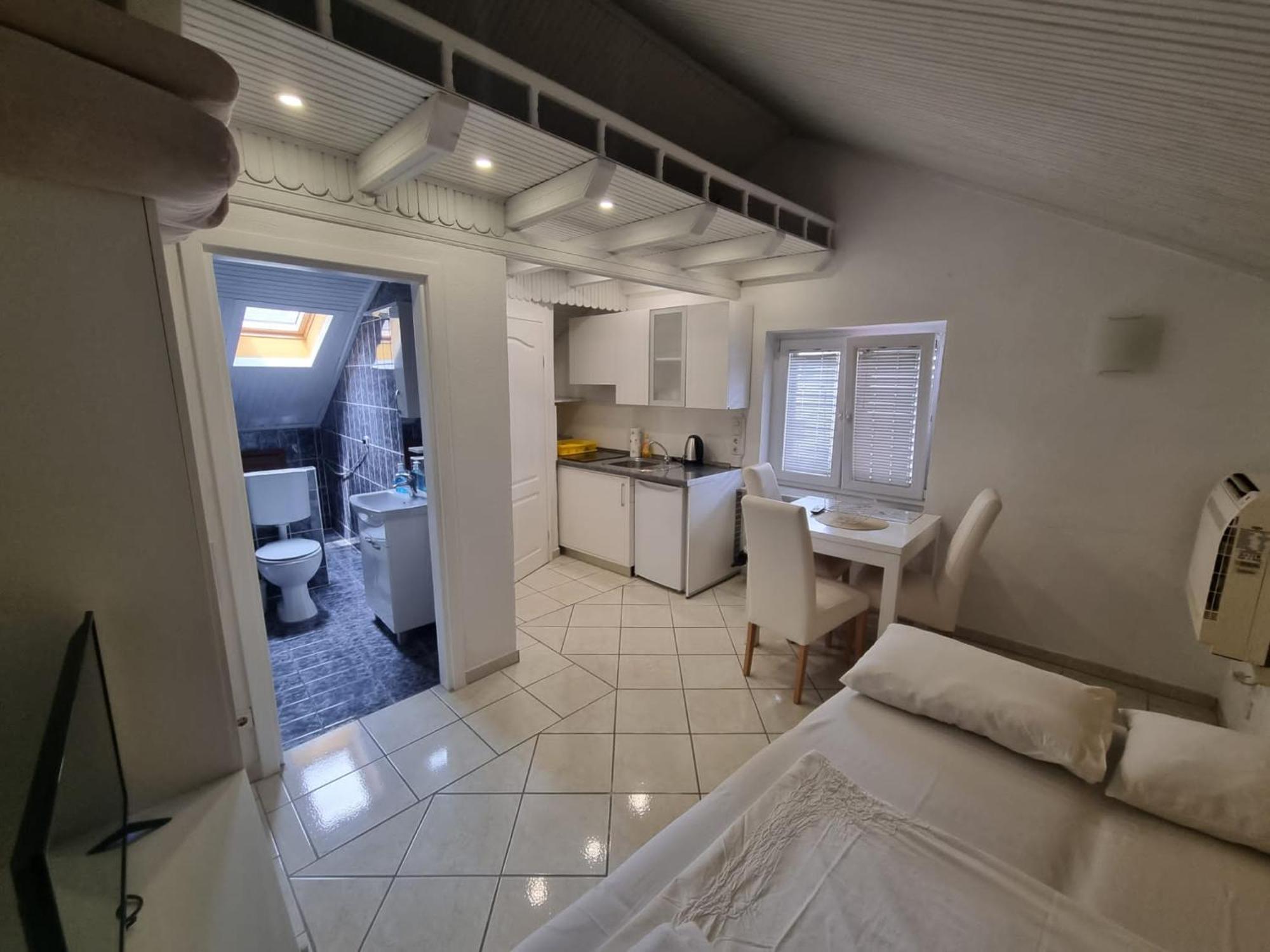 Guesthouse Lion Сплит Экстерьер фото