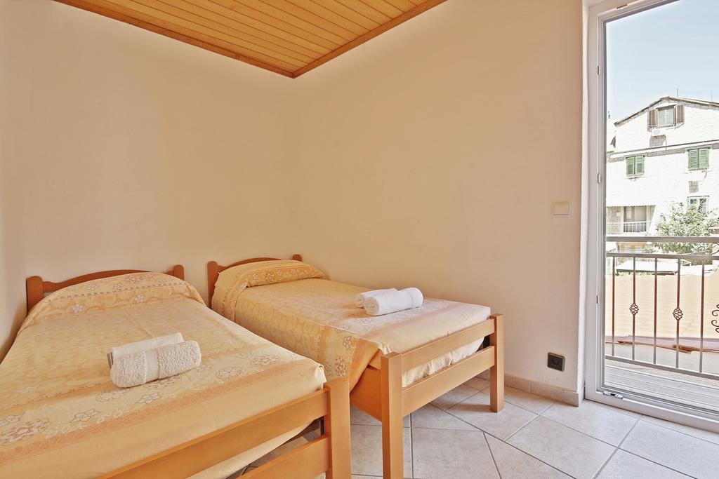 Guesthouse Lion Сплит Номер фото